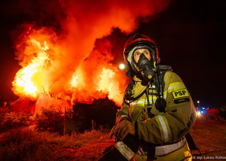 Pożar na Fermie Trzody Chlewnej Sikory Wstrząsa Społecznością"